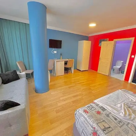 Kutlu Apartment *