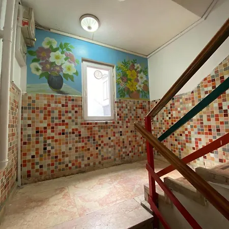 Apartment Kutlu